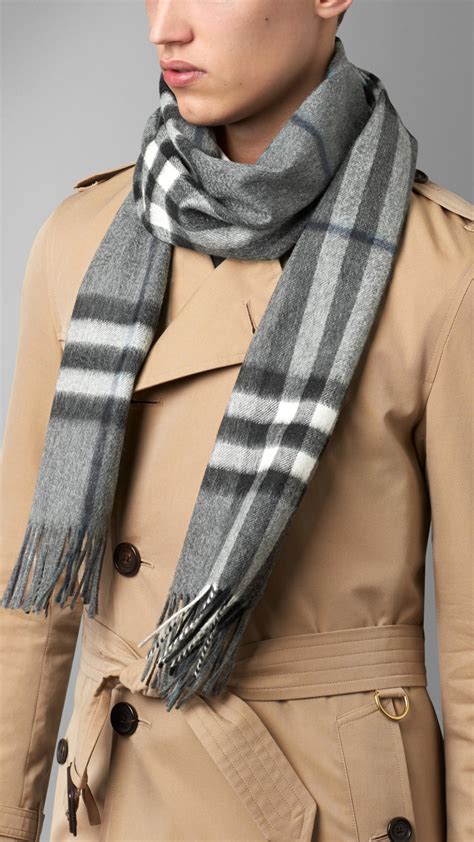 cashmere scarf burberry 歐洲|The Burberry Scarf .